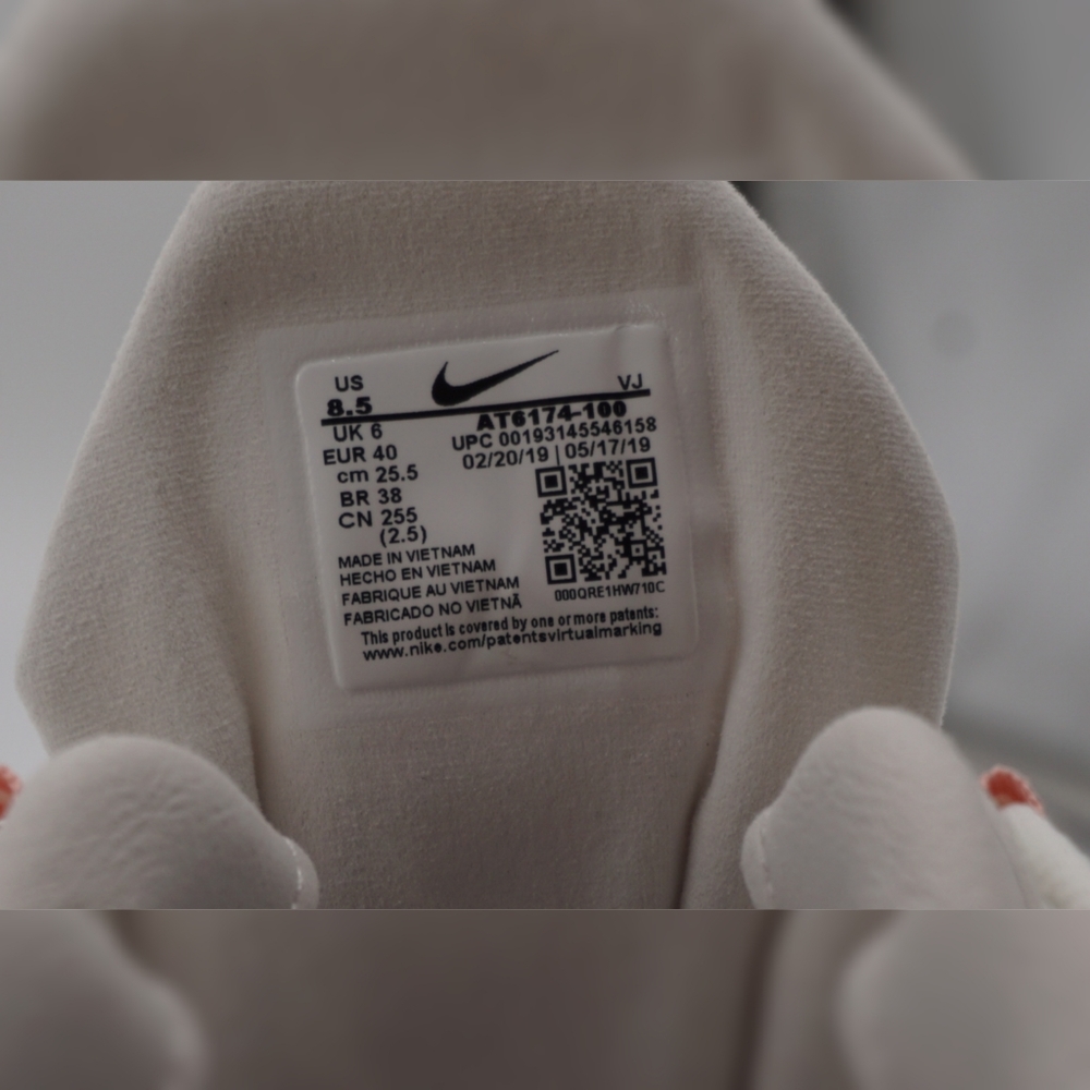 SOLD!!! Women's Nike Air Max 270 React - Picture 9 of 9